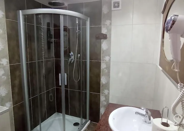 Spacious In District. Daire Wroclaw