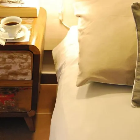 Spacious In District. Apartment *