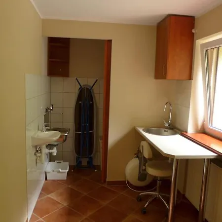 Apartment Spacious In District. Breslau