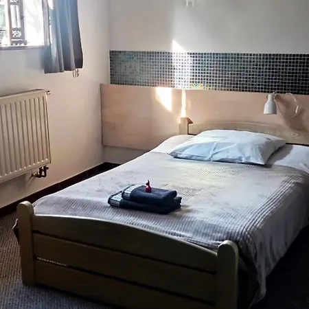 Spacious In District. דירה *